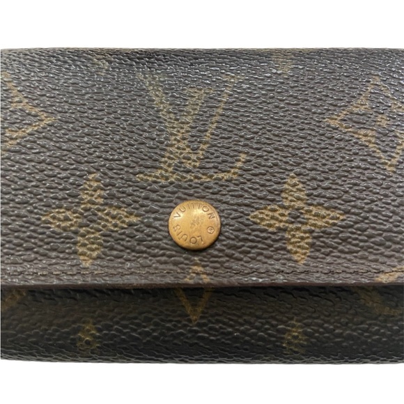 Louis Vuitton Monogram 6 Hook Key Holder - Picture 3 of 13